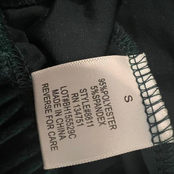 Hot Gal Women's Size S Velvet Emerald Green Wide Leg Elastic Waist Gaucho Pant - Picture 7 of 9